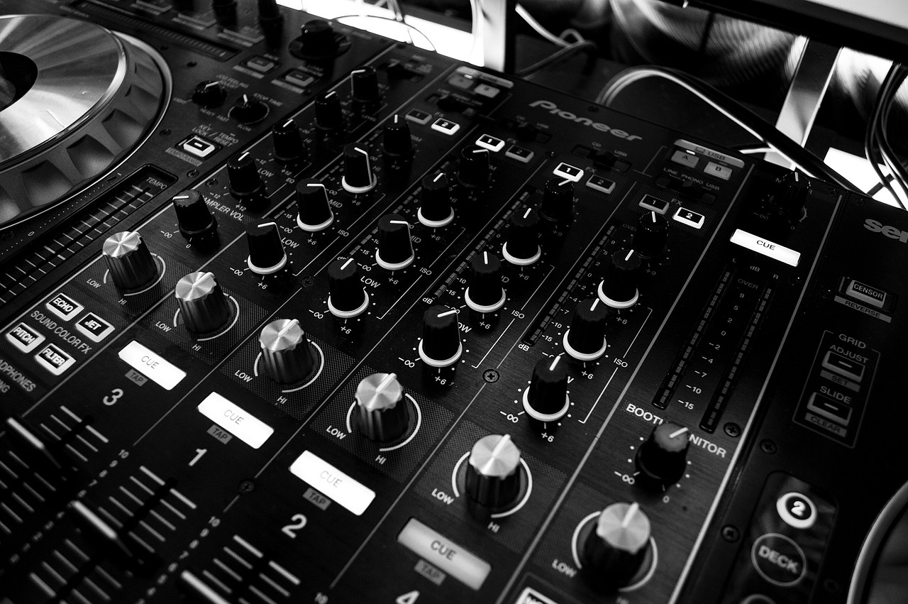 最新DJ歌曲2017盘点与赏析，热门单曲一网打尽